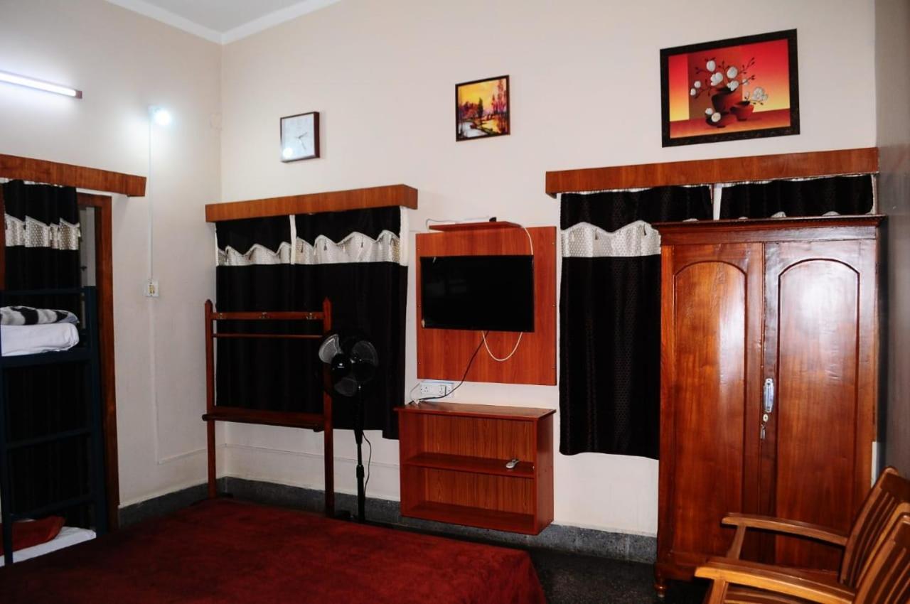 Park Corner Home Stay Coonoor Luaran gambar